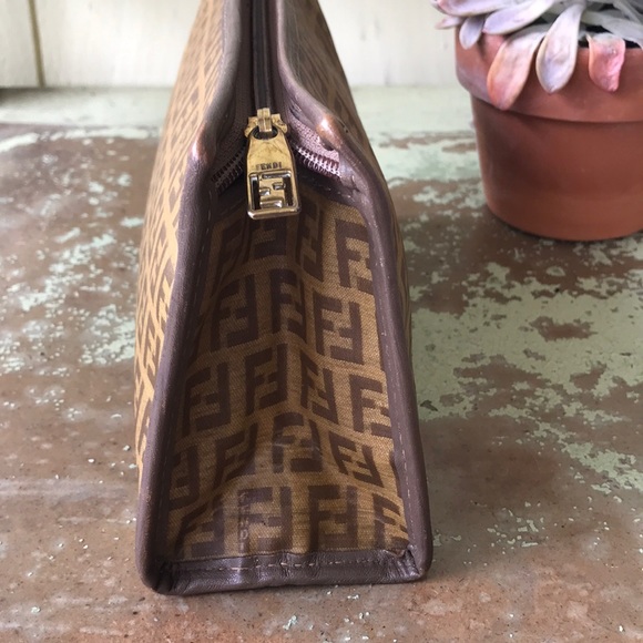 💕SOLD💕Fendi zucchino zippered clutch - Picture 2 of 11